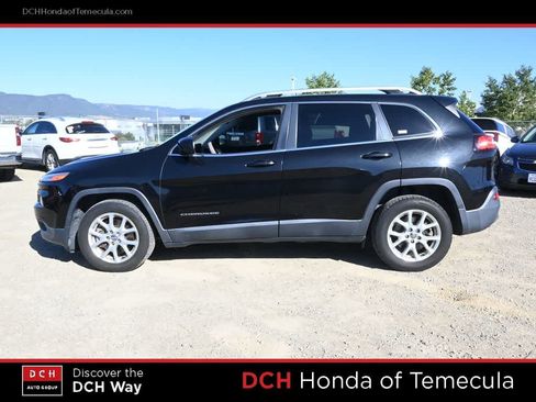 Used 2016 Jeep Cherokee Latitude w/ Comfort/Convenience Group FWD image 4