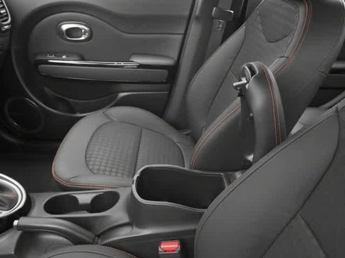 Used 2018 Kia Soul ! FWD image 18