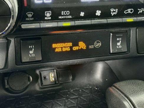 Certified 2019 Toyota RAV4 XLE w/ Convenience Package FWD image 21