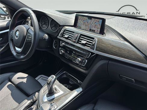 Used 2018 BMW 328d Sedan RWD image 33