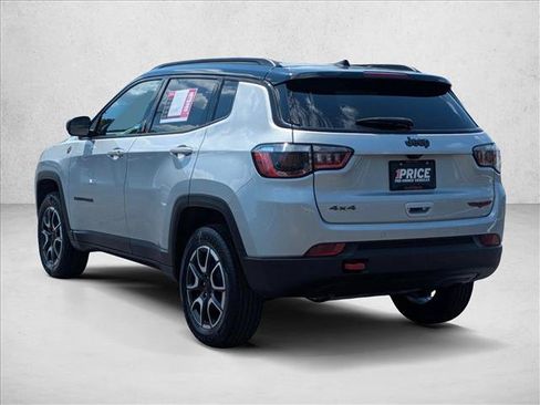 Used 2024 Jeep Compass Trailhawk AWD/4WD image 8