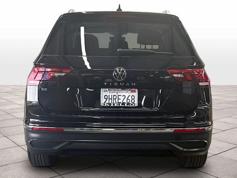 Used 2023 Volkswagen Tiguan SE FWD image 8