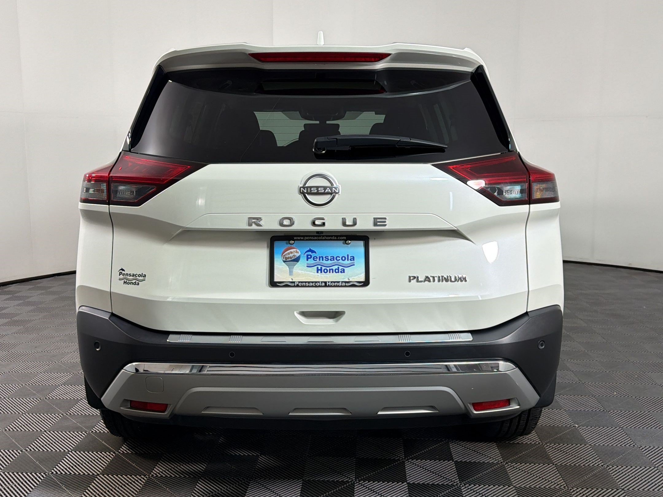Used 2022 Nissan Rogue Platinum w/ Head-Up Display Package FWD image 8