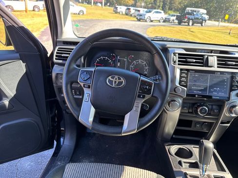 Used 2024 Toyota 4Runner SR5 image 17