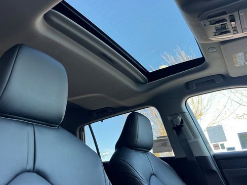 New 2026 Toyota Highlander XLE AWD/4WD image 17