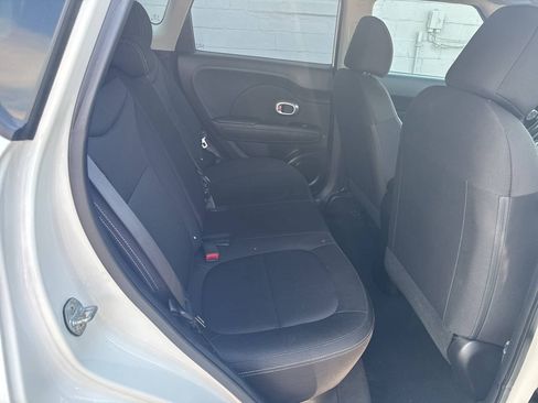 Used 2018 Kia Soul FWD image 20