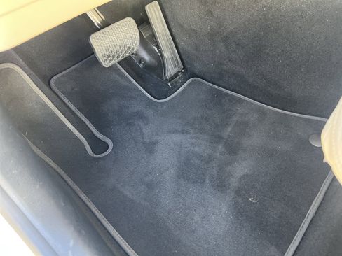 Used 2025 Mercedes-Benz GLC 300 image 17