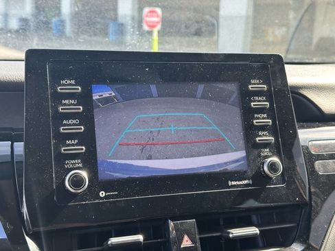 Used 2021 Toyota Camry LE FWD image 14