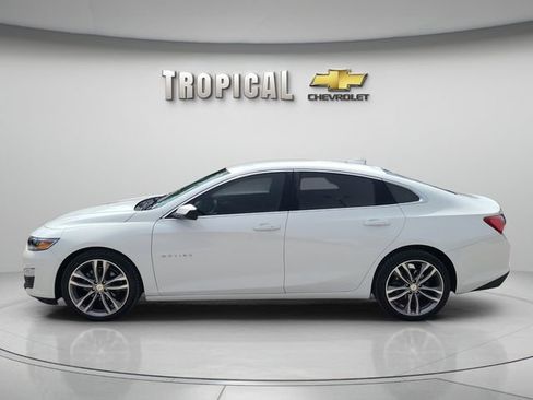 Used 2022 Chevrolet Malibu LT w/ Leather Package FWD image 2