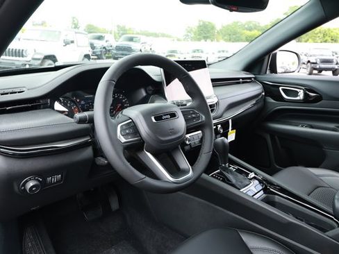 New 2026 Jeep Compass Latitude AWD/4WD image 24