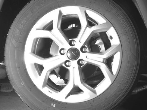 Used 2025 Jeep Compass Latitude image 15