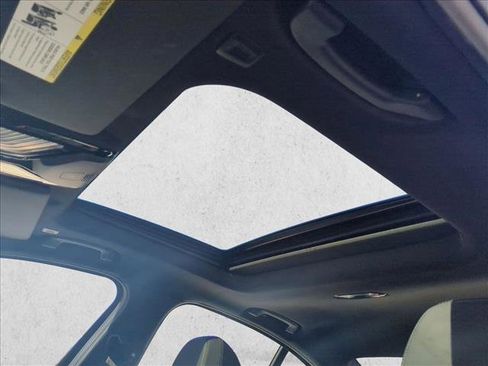 Used 2025 BMW 330i xDrive Sedan image 15