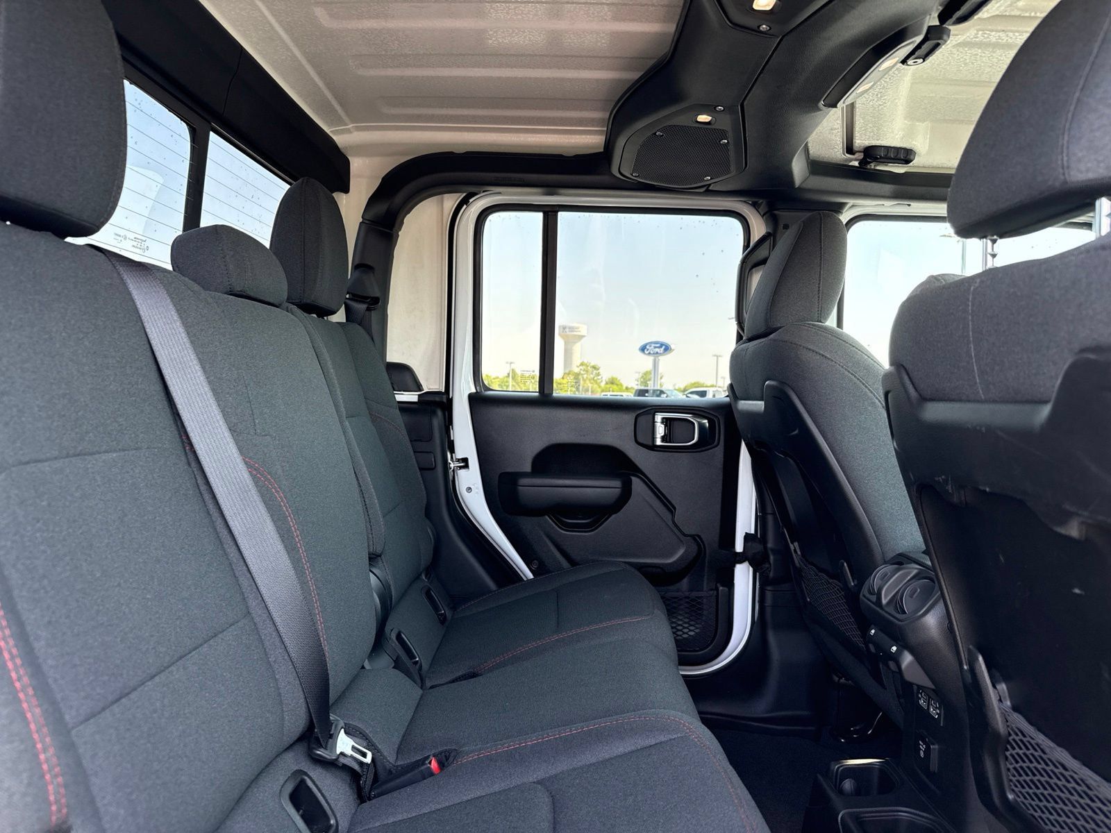 Used 2026 Jeep Gladiator Rubicon AWD/4WD image 16