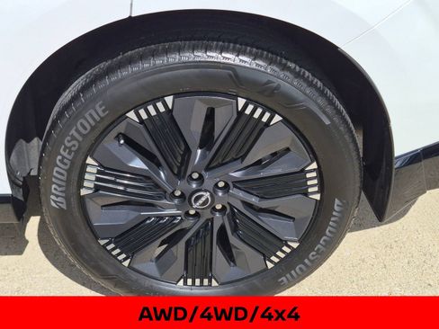 Certified 2026 Nissan Murano Platinum w/ Cargo Package AWD/4WD image 12