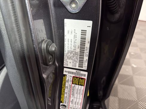 Used 2022 Toyota Tundra Limited w/ TRD Off-Road Package image 29