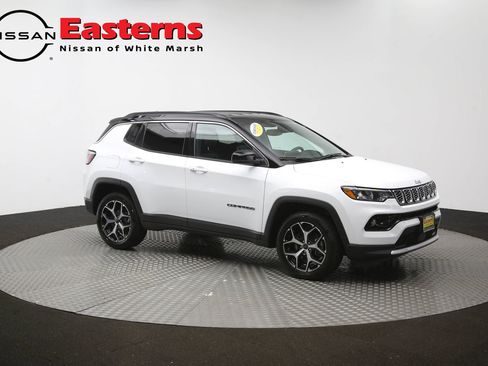 Used 2025 Jeep Compass Limited AWD/4WD image 46