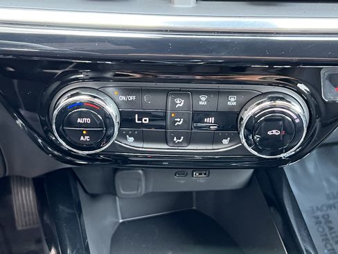 Used 2026 Chevrolet Trax RS w/ Driver Confidence Package FWD image 30