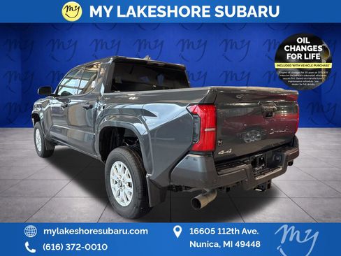Used 2024 Toyota Tacoma SR w/ SR Upgrade Package AWD/4WD image 5