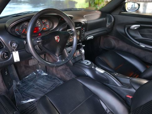 Used 2004 Porsche 911 Carrera image 12