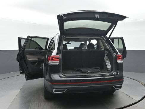Used 2023 Volkswagen Atlas SE w/ Panoramic Sunroof Package FWD image 44