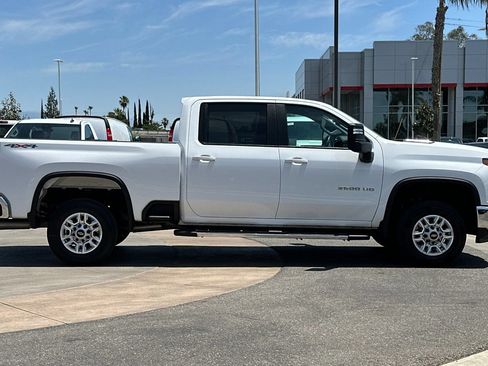 Certified 2025 Chevrolet Silverado 2500 LT w/ Convenience Package AWD/4WD image 3