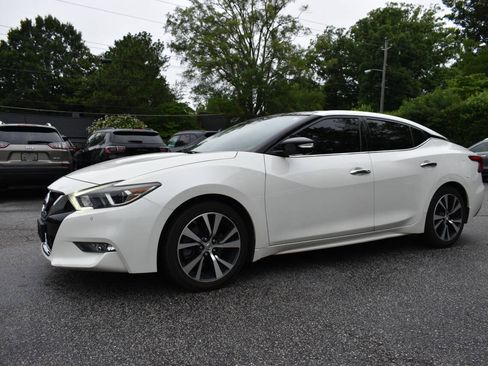 Used 2018 Nissan Maxima Platinum FWD image 2
