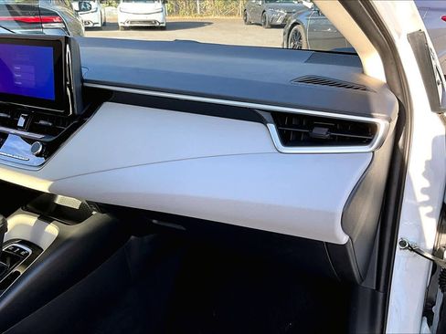 Certified 2025 Toyota Corolla LE image 17