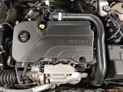 Used 2022 Chevrolet Malibu LS FWD image 30
