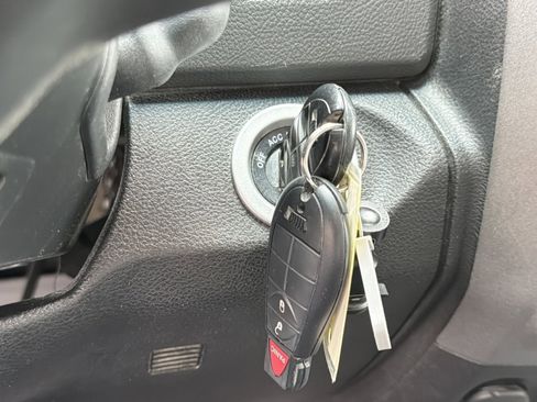 Used 2018 RAM 2500 Tradesman w/ Chrome Appearance Group image 23