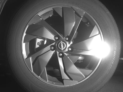 Used 2025 Nissan Rogue SV FWD image 12
