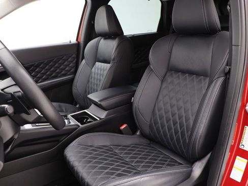 Used 2023 Mitsubishi Outlander SEL image 17