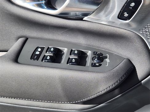 New 2026 Volvo XC90 T8 Ultra image 4