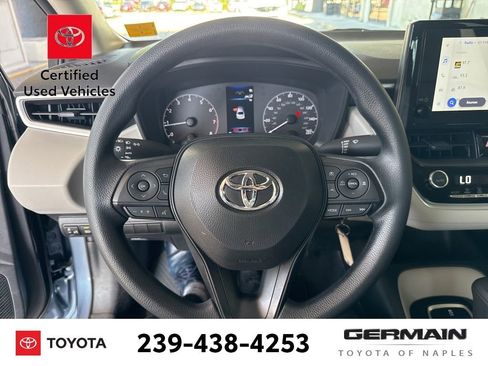 Used 2025 Toyota Corolla LE FWD image 19