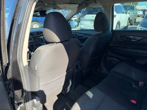 Used 2020 Nissan Rogue S FWD image 20