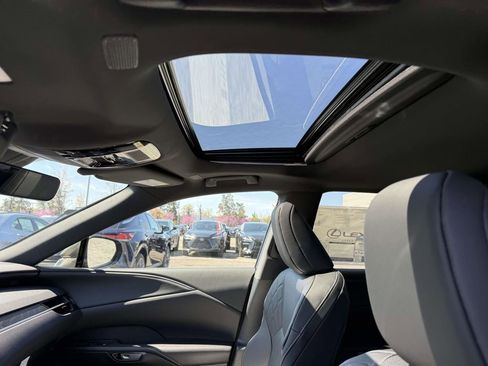 New 2026 Lexus RX 450h AWD image 16