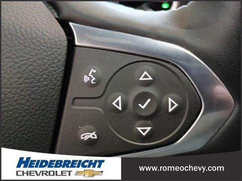 Certified 2023 Chevrolet Traverse LT image 17