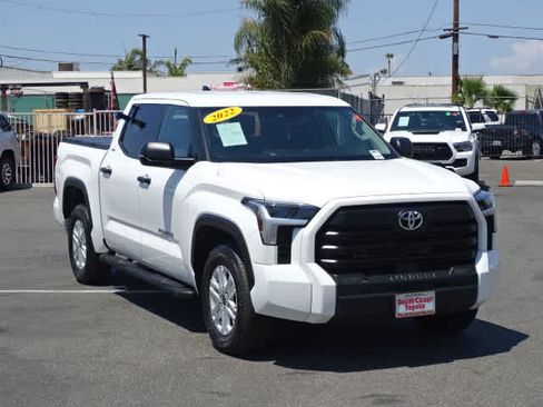 Used 2022 Toyota Tundra SR5 w/ Convenience Package RWD image 2