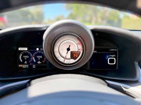 Used 2019 Ferrari GTC4Lusso image 15
