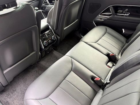 New 2026 Land Rover Range Rover Long Wheelbase SE AWD/4WD image 19