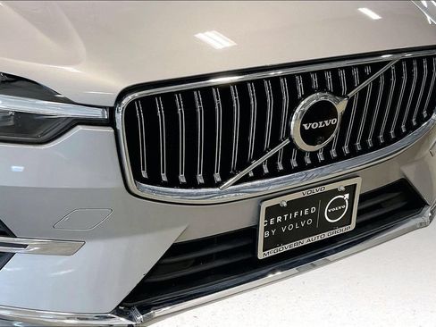 Used 2023 Volvo XC60 B5 Plus AWD/4WD image 33