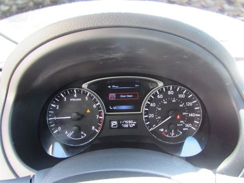 Used 2013 Nissan Altima 2.5 SL w/ Technology Pkg FWD image 16
