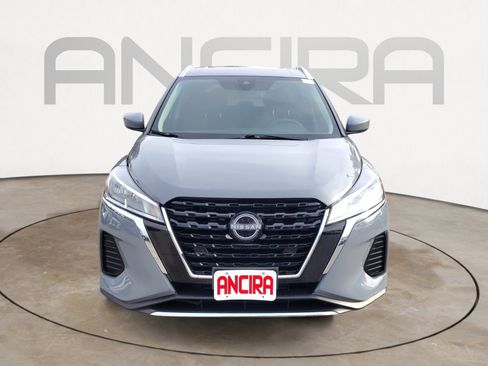 Used 2023 Nissan Kicks SV image 6