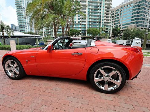 Used 2008 Pontiac Solstice GXP w/ Premium Package RWD image 6