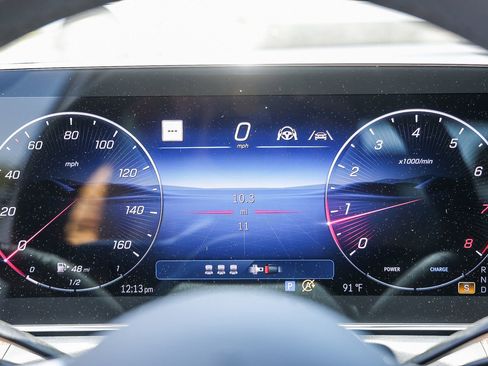 New 2025 Mercedes-Benz C 300 4MATIC Sedan image 23