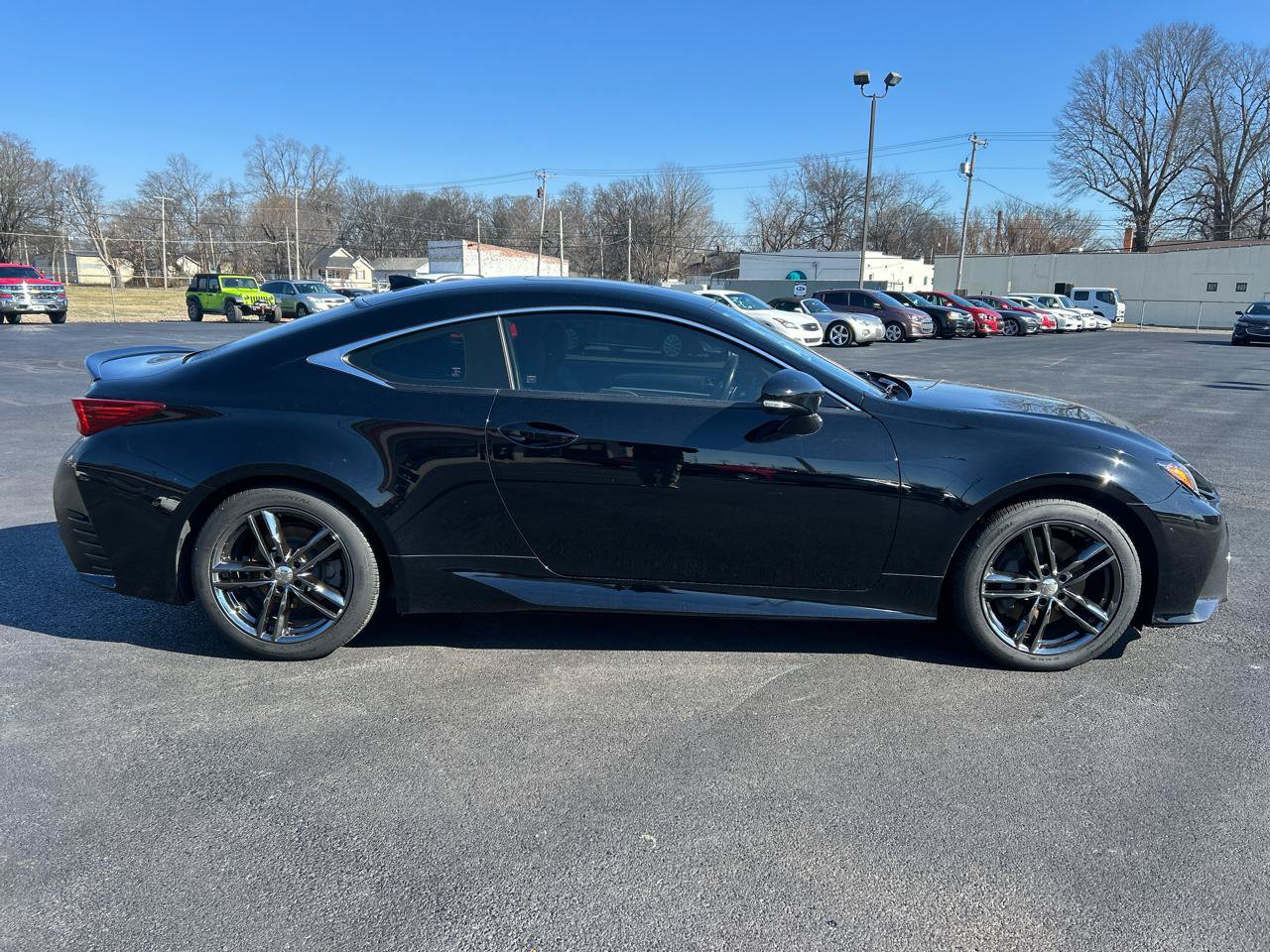Used 2017 Lexus RC 200t RWD image 4