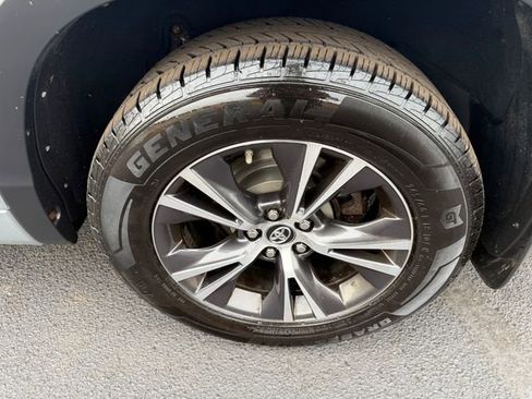 Used 2018 Toyota Highlander LE image 13