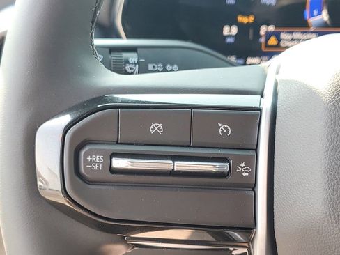 New 2025 Chevrolet Colorado LT w/ LT Convenience Package image 10