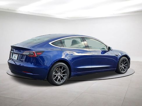 Used 2020 Tesla Model 3 Performance image 7