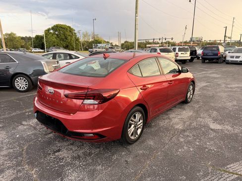 Used 2019 Hyundai Elantra SEL image 4