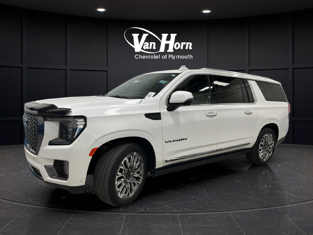 Used 2024 GMC Yukon XL Denali Ultimate AWD/4WD image 3
